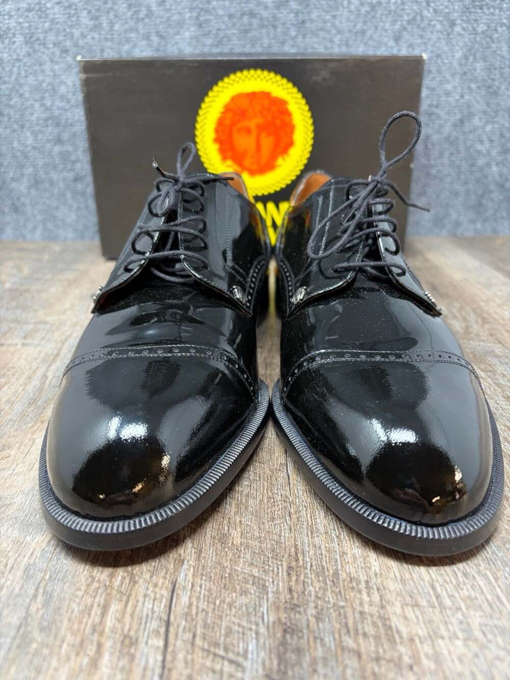 Vintage New Versace Men's 9 Blk Patent Leather Medusa Brogue Oxford Shoes W/Box - Picture 8 of 16